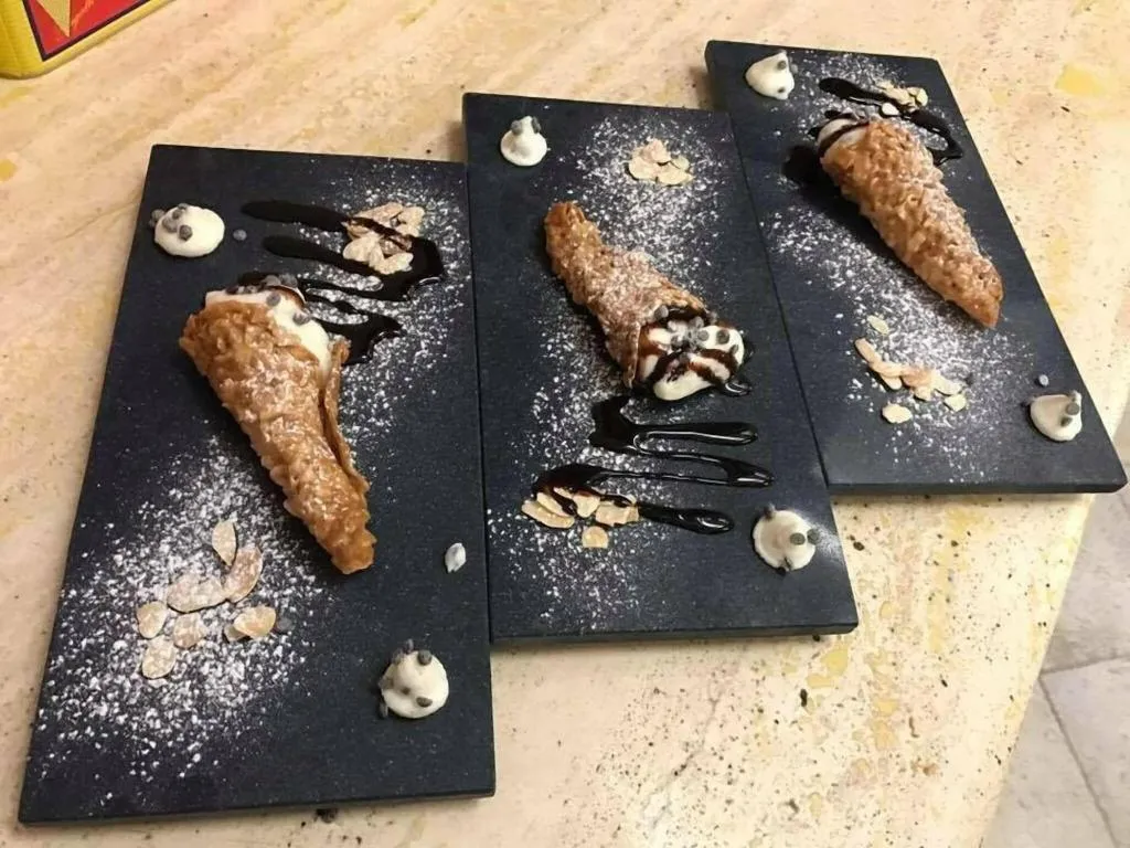 Restaurant, Tritone, Catania