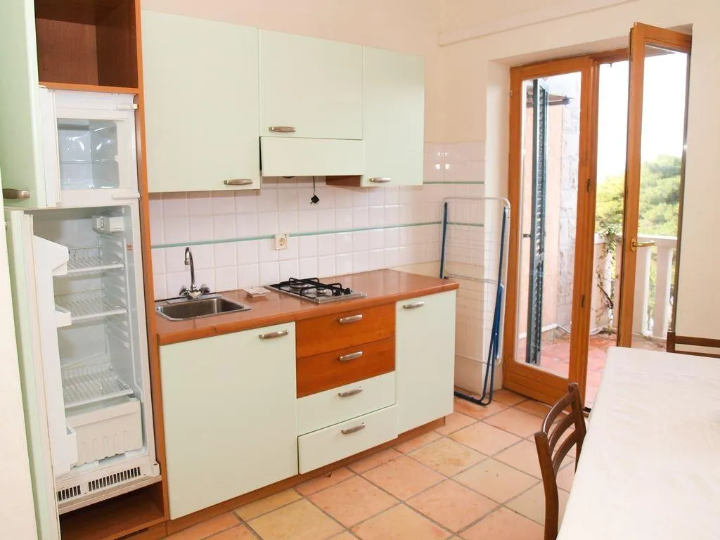 APARTMENT CAPACITY 4 Room, Santic, Split