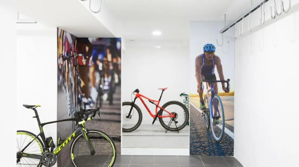 Sports and Entertainment, Prestige Victoria, Costa Brava