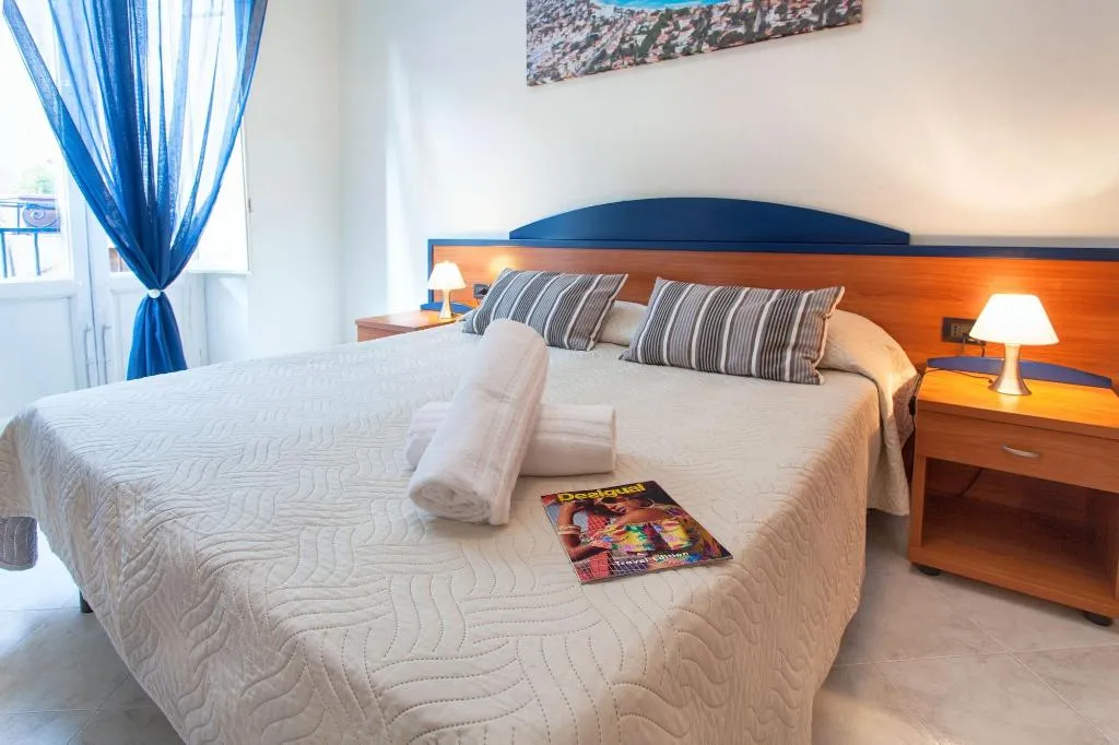 Room, Al Piazza Marina B&B, Palermo