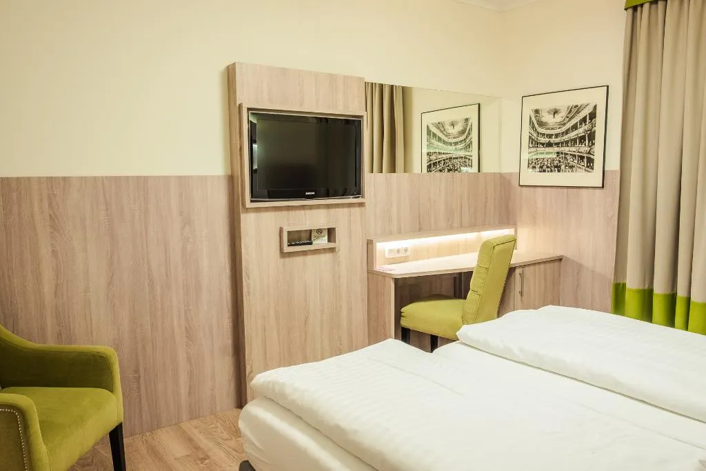 DOUBLE SINGLE USE WITH AIR CONDITIONING Room, Theater Hotel Salzburg, Salzburg