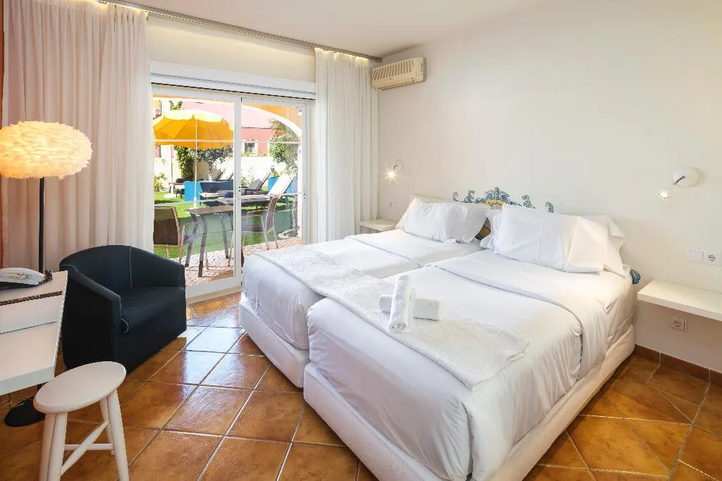 Double or Twin CLASSIC Room, Costa d'Oiro Ambiance Village, Algarve