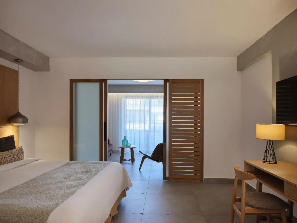 FAMILY ROOM LAND VIEW Room, Atlantica Caldera Palace, Crete