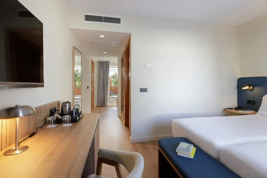 DOUBLE SINGLE USE SUPERIOR WITH TERRACE Room, Sercotel Kalma Sitges, Costa Brava