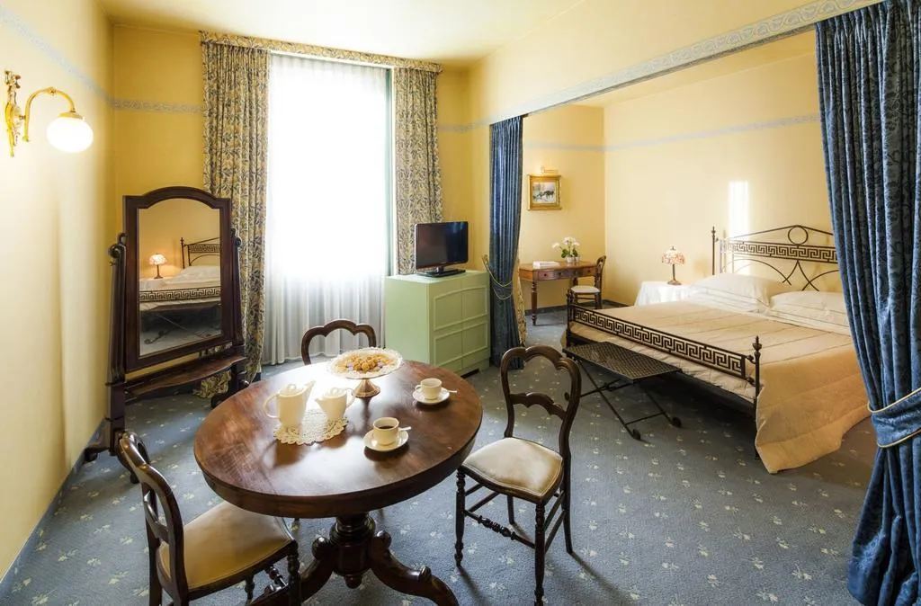 JUNIOR SUITE STANDARD Room, Cosmo Hotel Torri (Vimercate MI), Milan
