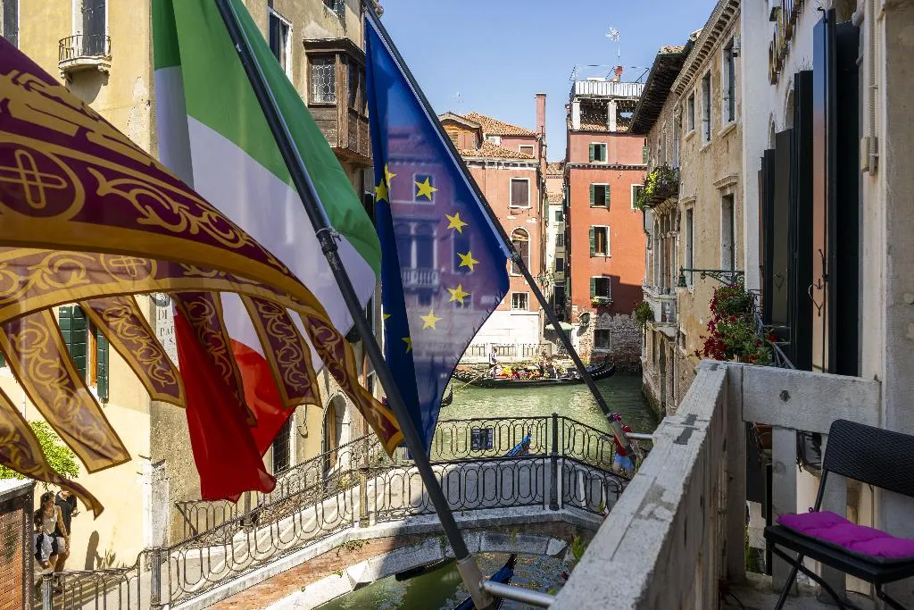 JUNIOR SUITE WITH BALCONY WITH VIEWS Room, Colombina, Venice