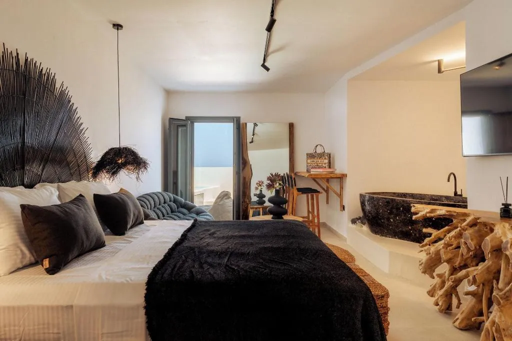 Room, Gazelle Living, Santorini