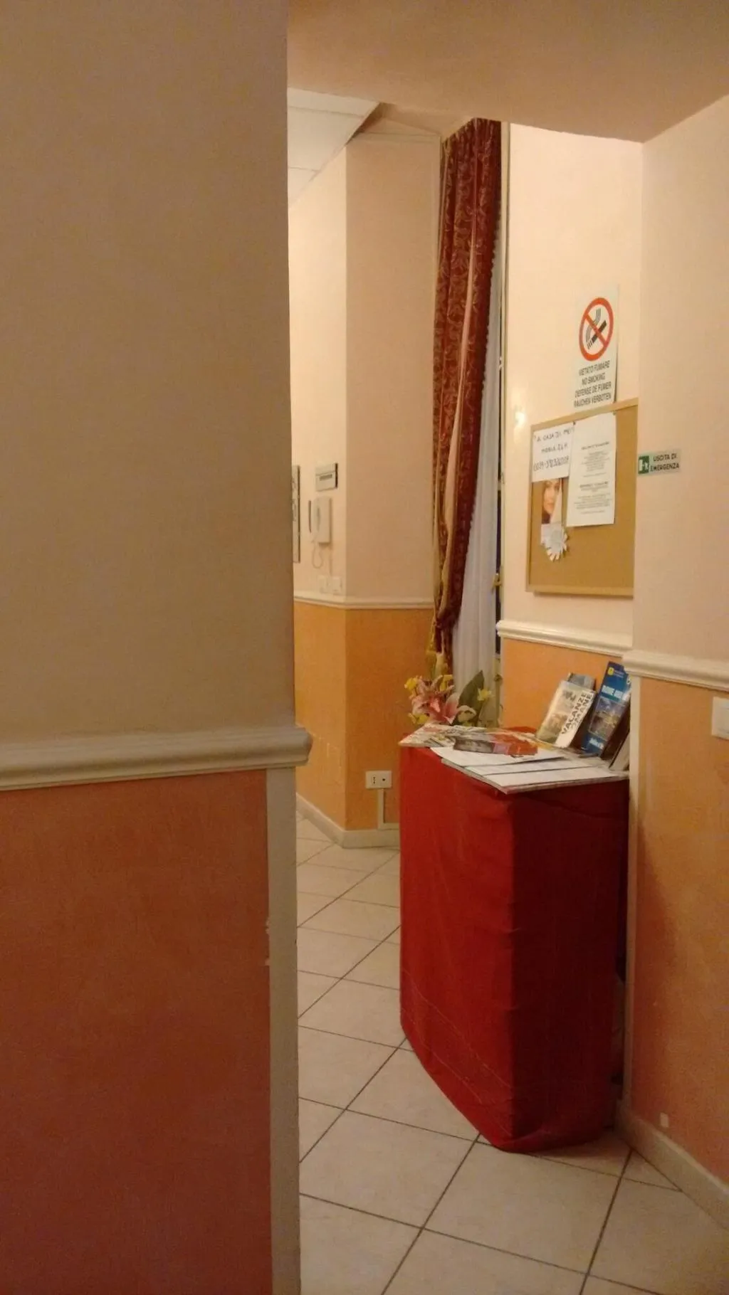 Lobby, A Casa Di Mei, Naples