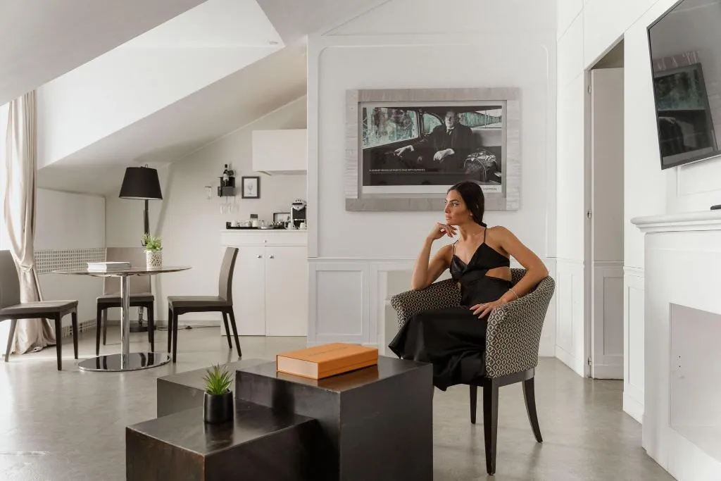 SUITE BUSINESS QUEEN BED Room, Montenapoleone Suites, Milan