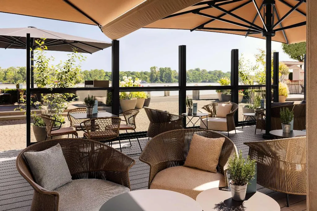 Bar, Hilton Vienna Waterfront, Vienna