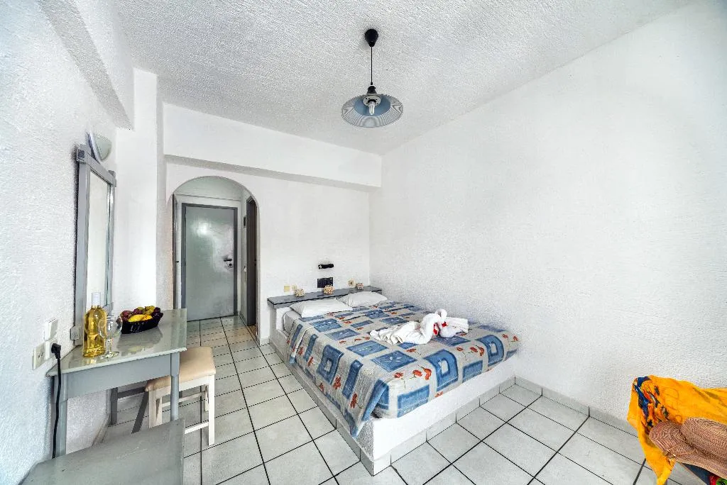 Double or Twin STANDARD Room, Iro, Crete
