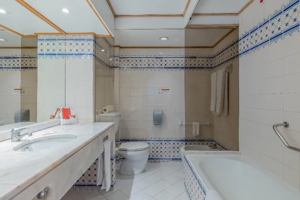 APARTMENT DELUXE ONE BEDROOM Room, Muthu Oura Praia Hotel, Algarve