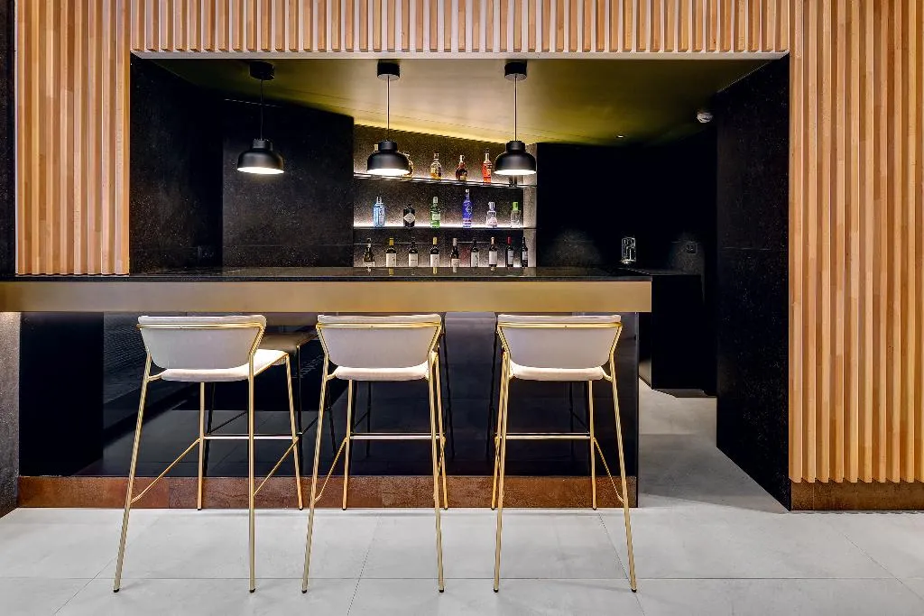 Bar, HCC Taber, Barcelona