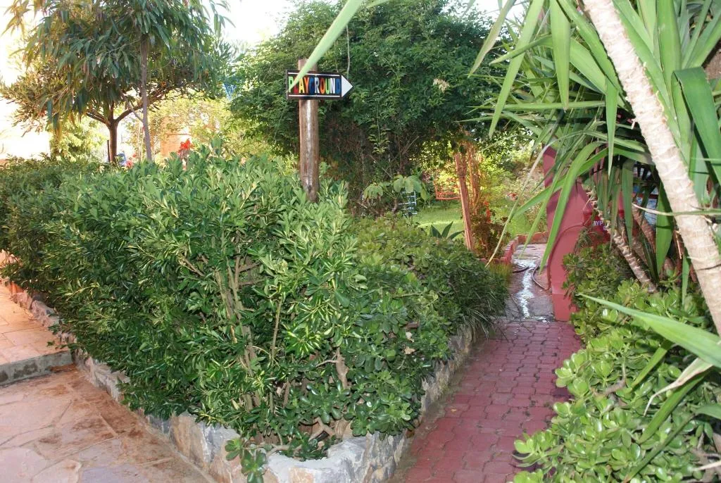 Terrace, Poledas Apartments, Crete