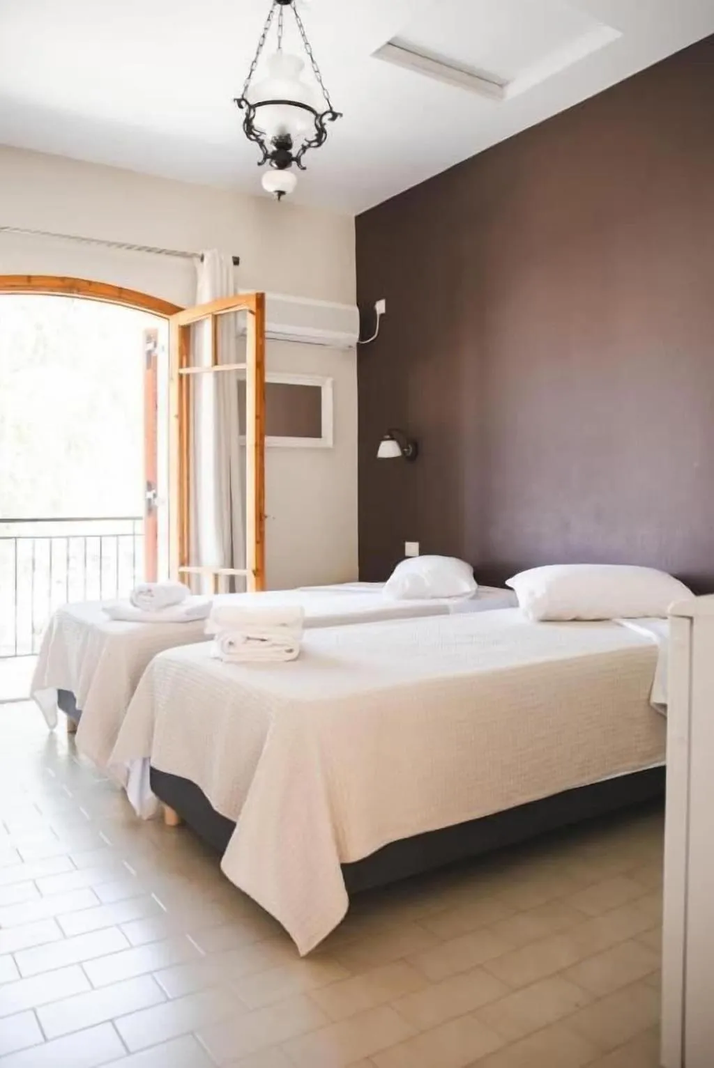Room, Sisiotisa, Kefallinia