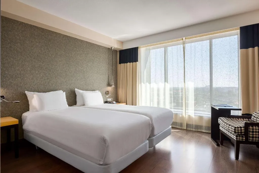 Room, NH Den Haag, Amsterdam