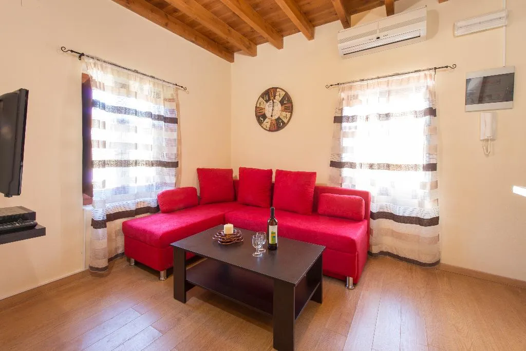 APARTMENT STANDARD Room, 3 Charites, Rhodes