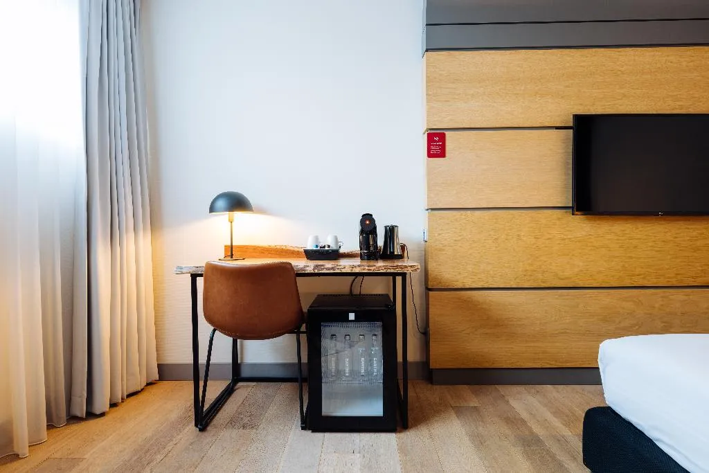 DOUBLE SUPERIOR Room, Leonardo Hotel Almere City Center, Amsterdam