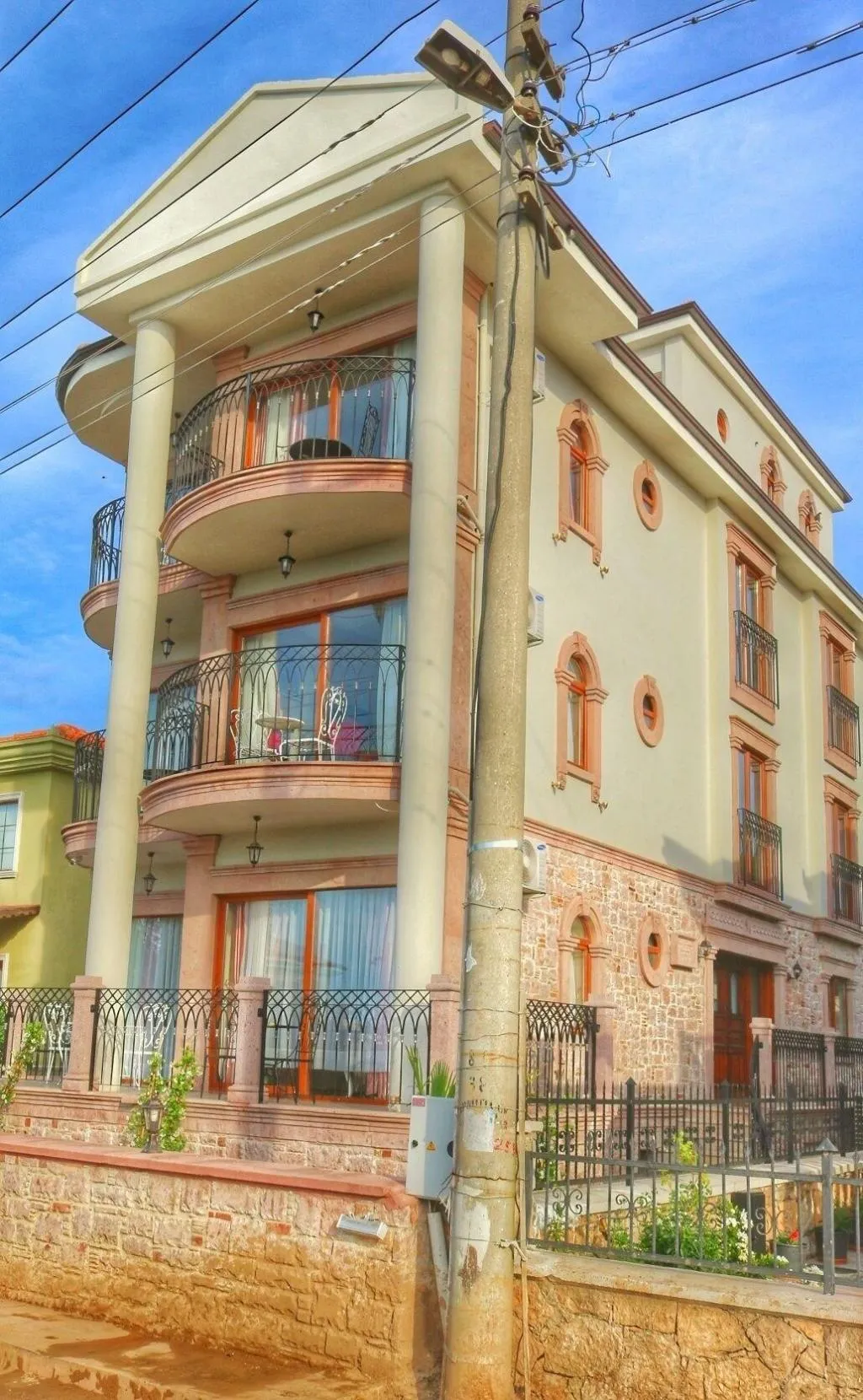 General view, Stone Hill Otel, Izmir