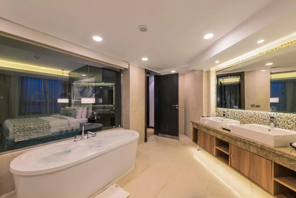 DOUBLE DELUXE CITY VIEW Room, Triumph Luxury Hotel, Cairo