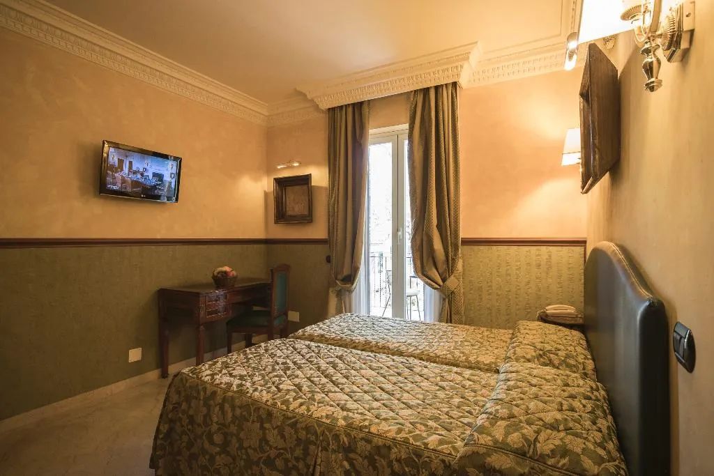 Room, Donatello, Rome