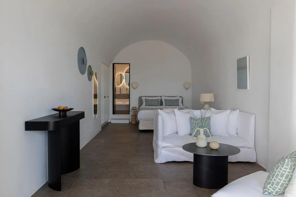 SUITE HONEYMOON Room, Canaves Oia Suites, Santorini