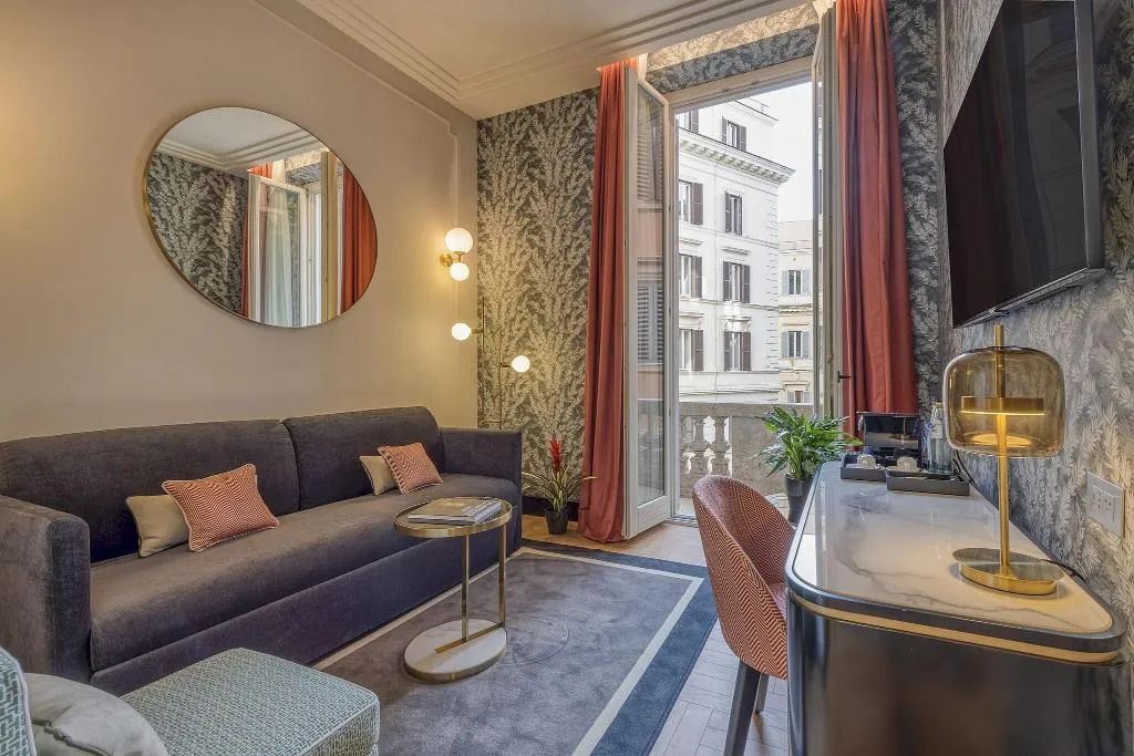 SUITE QUEEN SIZE BED Room, H10 Palazzo Galla, Rome