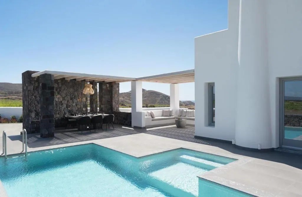 Sports and Entertainment, La Ponta Villas, Santorini