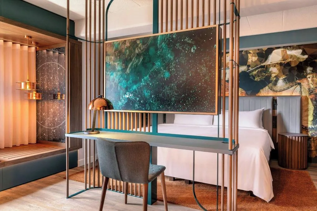 FAMILY ROOM KING SIZE BED Room, Renaissance Amsterdam Hotel, Amsterdam