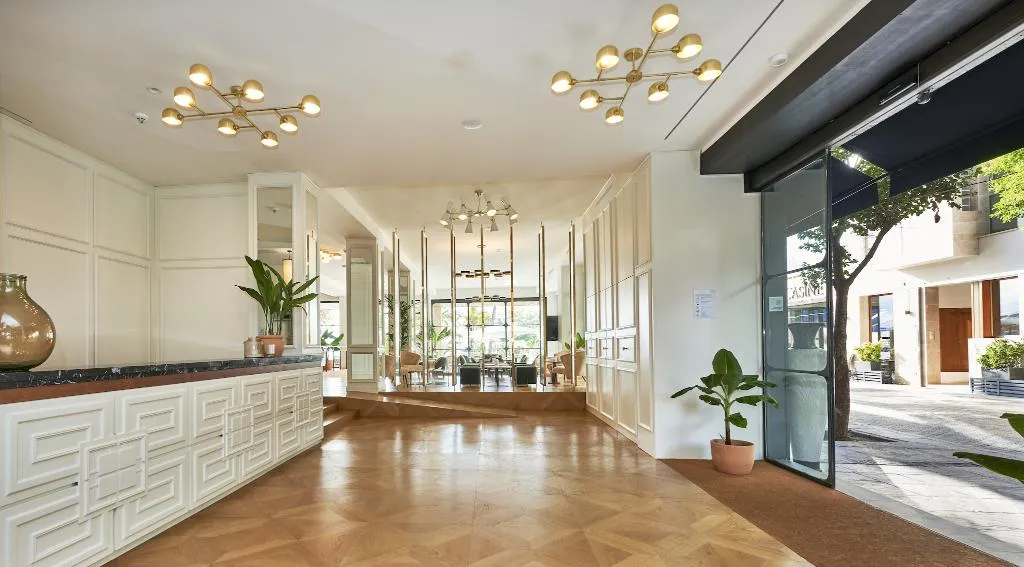 Lobby, Hoposa Daina, Majorca