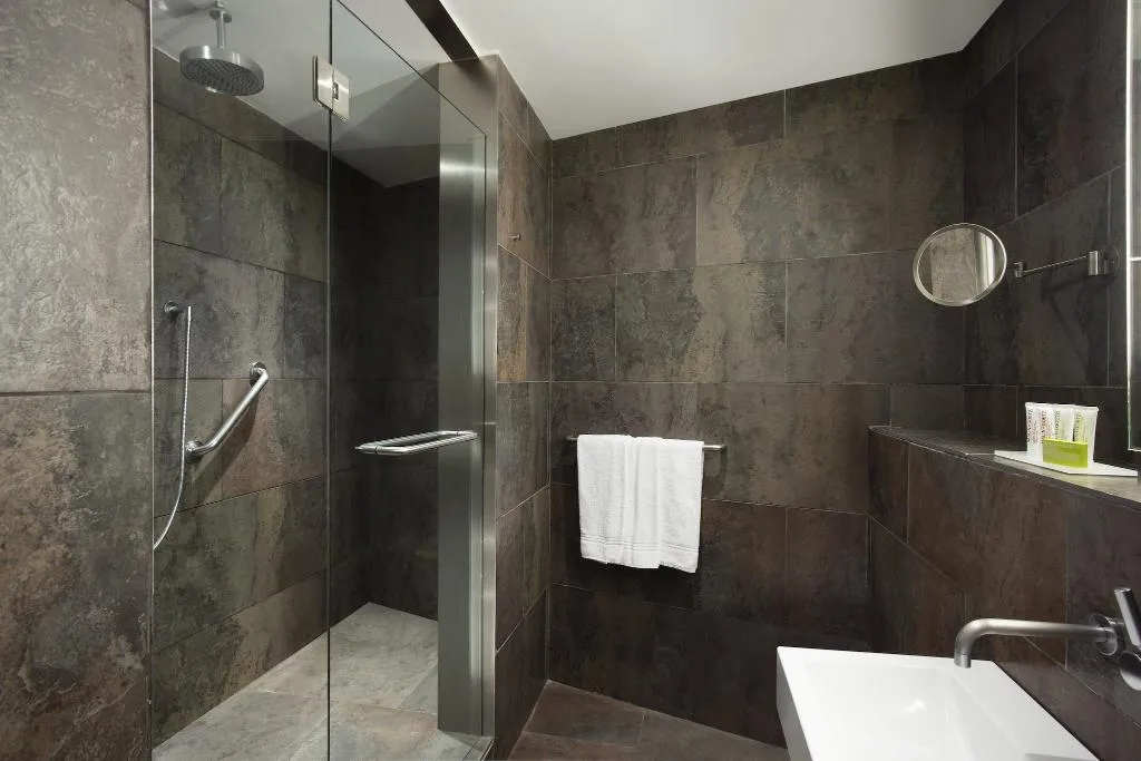 TWIN DELUXE Room, Le Meridien Barcelona, Barcelona