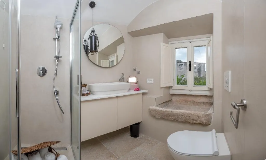 SUITE WITH BALCONY Room, Puteus Palace Heritage hotel, Split