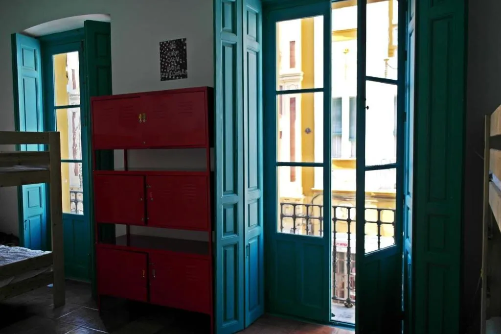 Room, Sevilla Kitsch Hostel Art, Seville