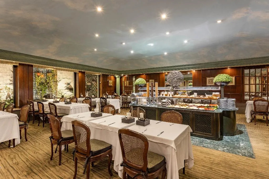 Restaurant, Lisboa Plaza, Lisbon