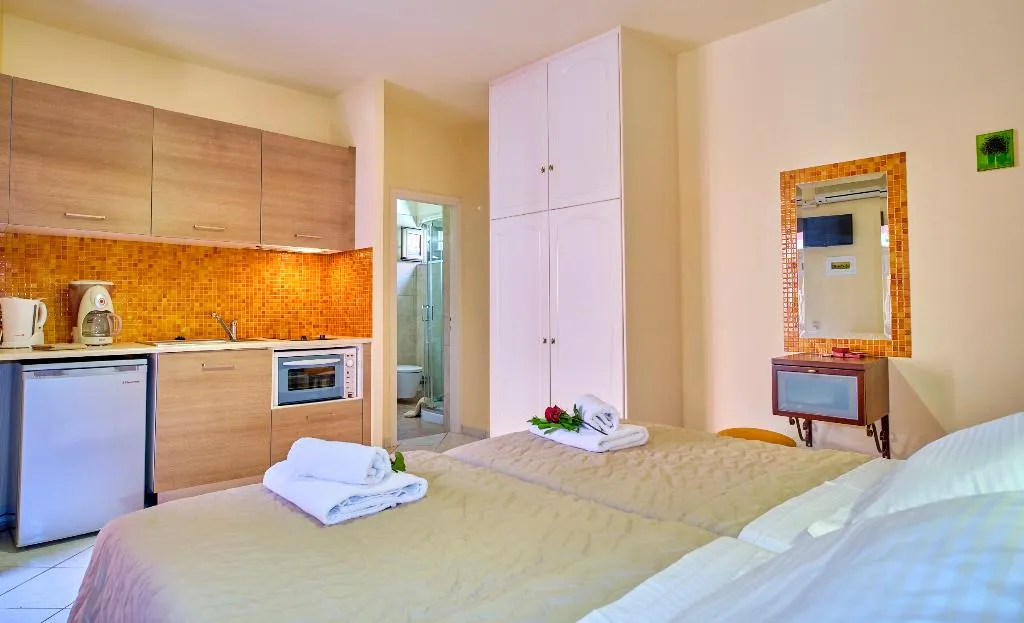 STUDIO CAPACITY 2 Room, Chrismos Luxury Suites & Studios, Corfu