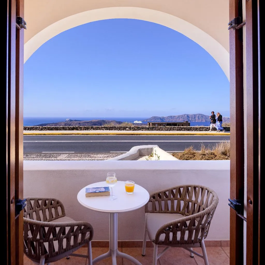 TRIPLE WITH VIEWS Room, Astir Thira Hotel, Santorini