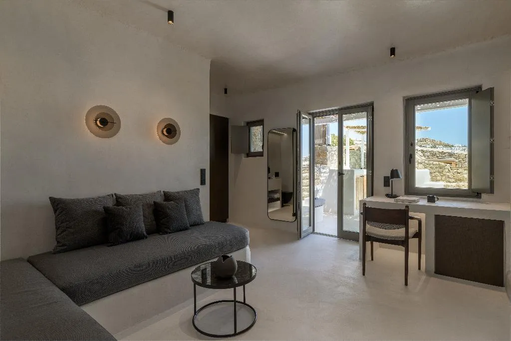 Double or Twin DELUXE WITH JACUZZI Room, Rocabella Mykonos Hotel, Mykonos