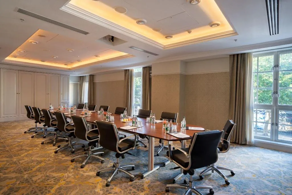 Conferences, The College Green Hotel Dublin, Autograph, Dublin