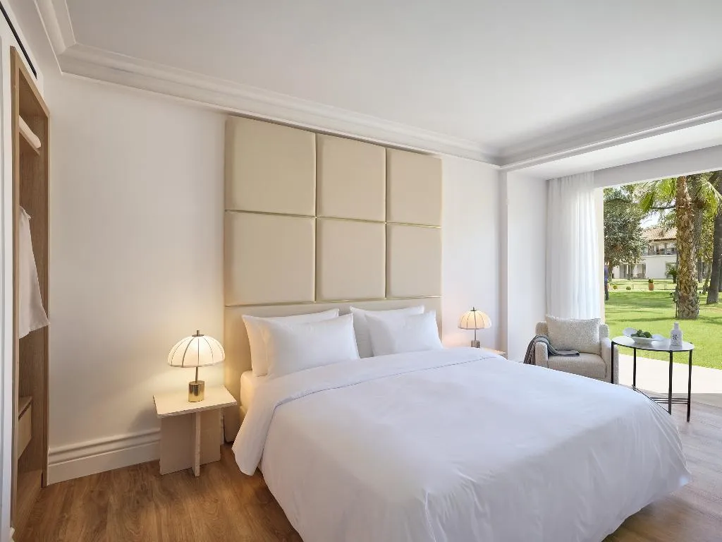 SUITE DELUXE GARDEN VIEW Room, Grecotel Filoxenia Kalamata, Kalamata
