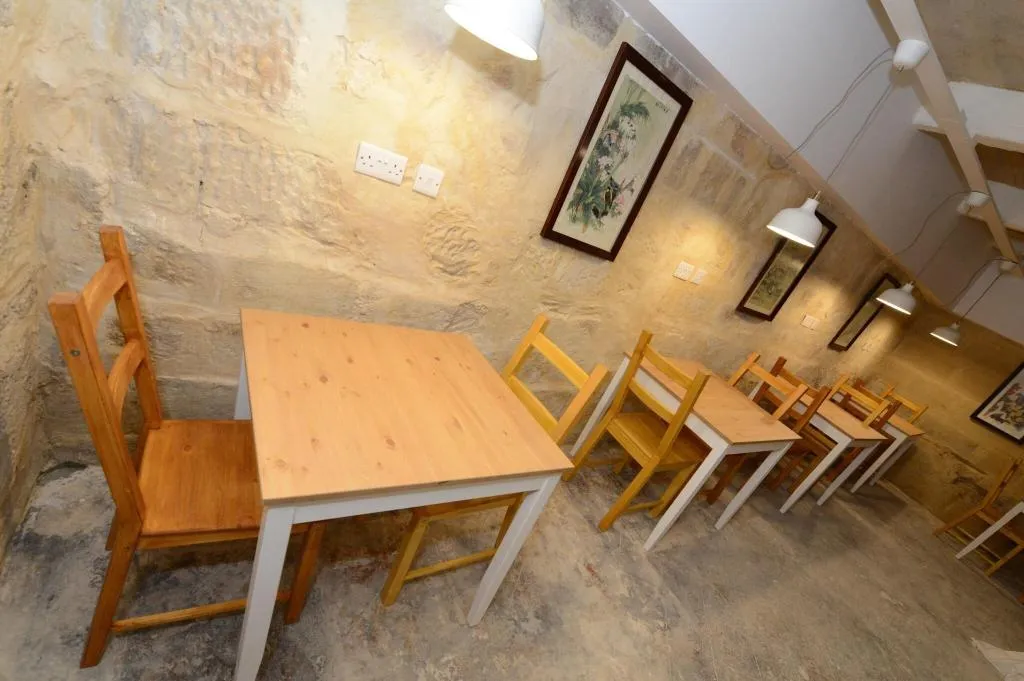 Restaurant, Paulos Valletta, Malta