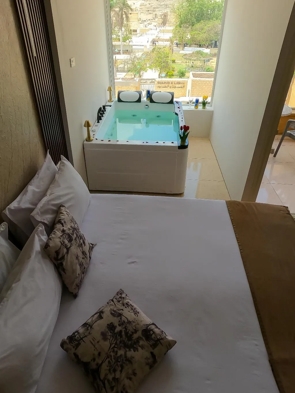 Double or Twin DELUXE WITH JACUZZI Room, Giza Pyramids View Inn, Cairo