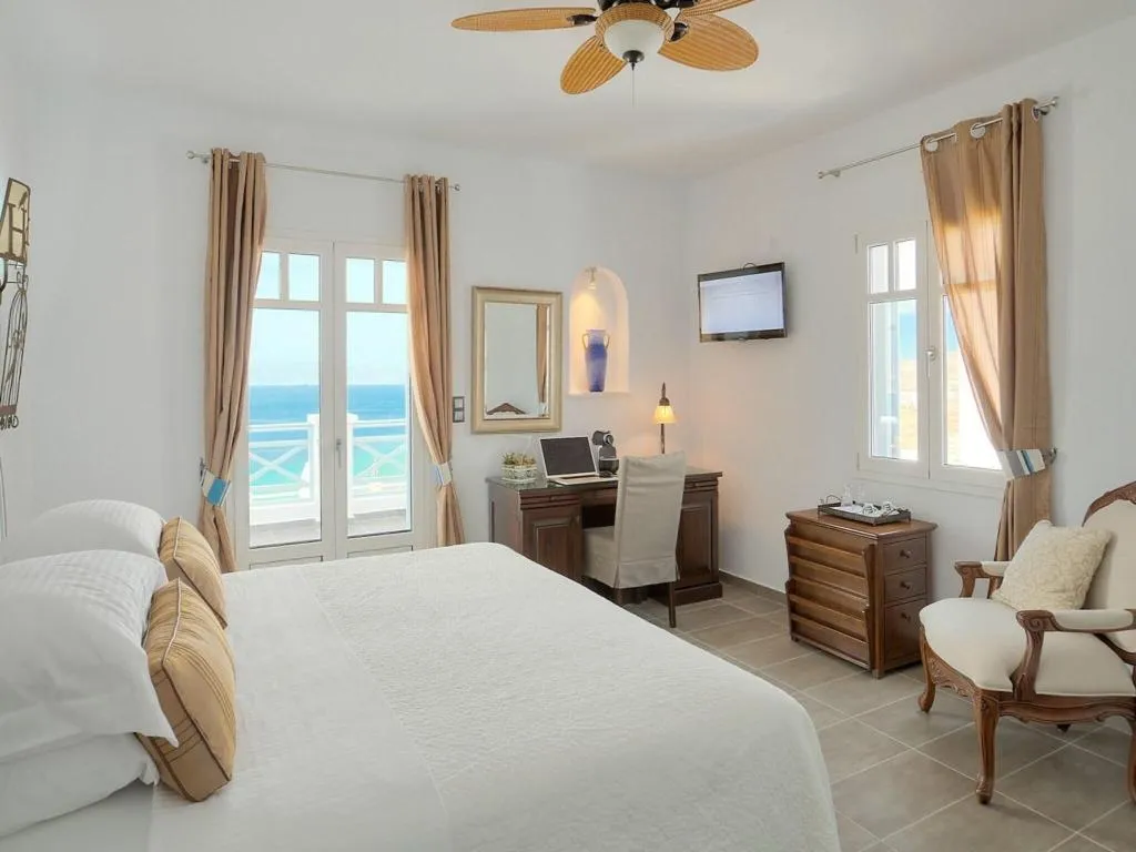 Room, Miland Suites, Santorini
