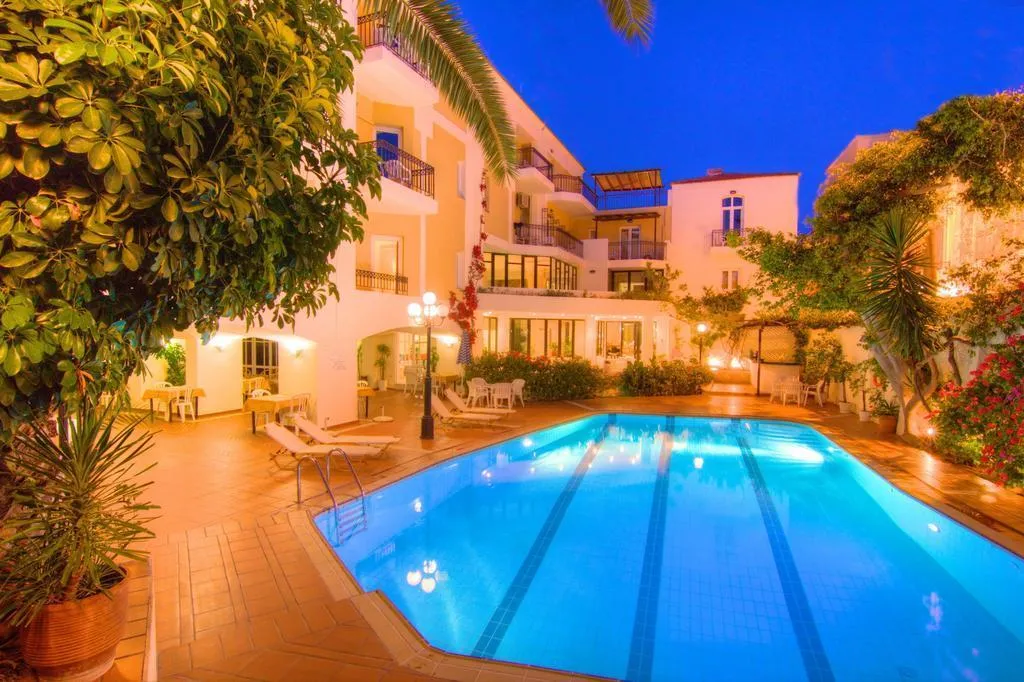 Pool, Fortezza, Crete
