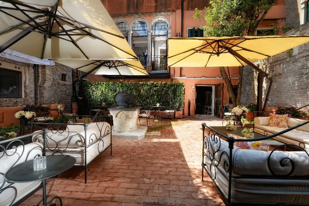 Terrace, Palazzetto Madonna, Venice