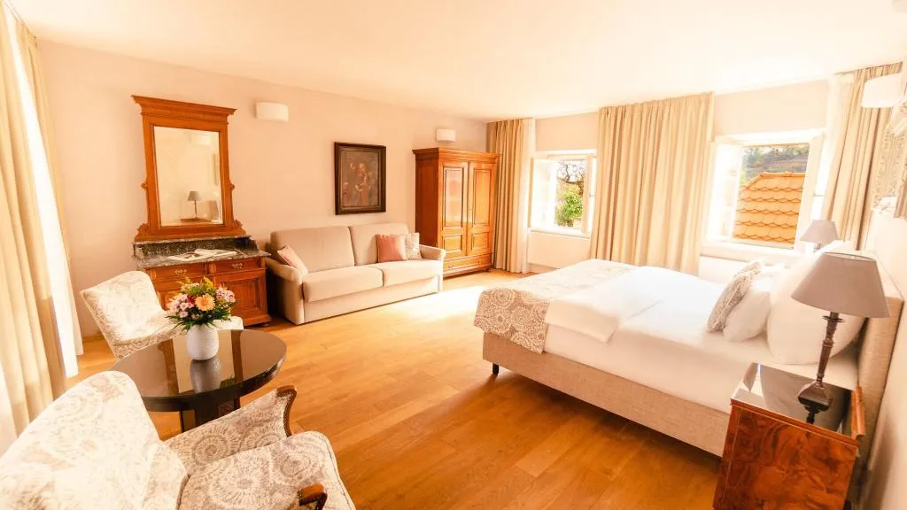 Room, Hotel Golden Key Prague, Prague