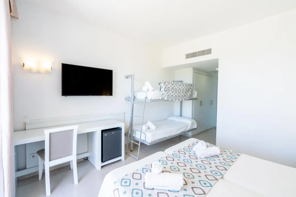 Double or Twin POOL VIEW ONE BEDROOM Room, Club Hotel Aguamarina, Menorca