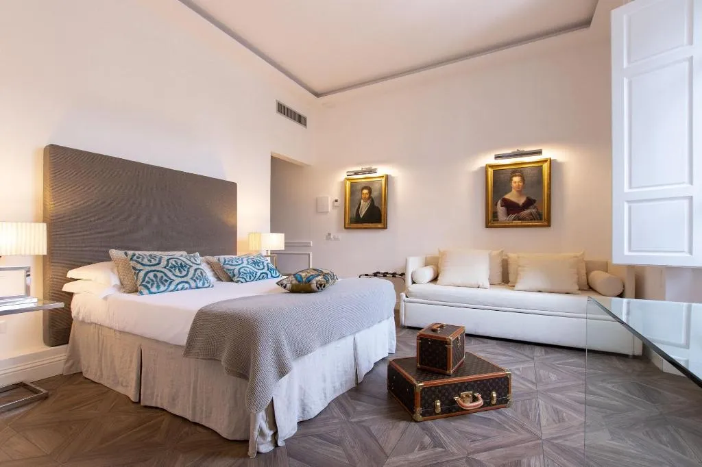 Room, Kf Deluxe B B, Florence
