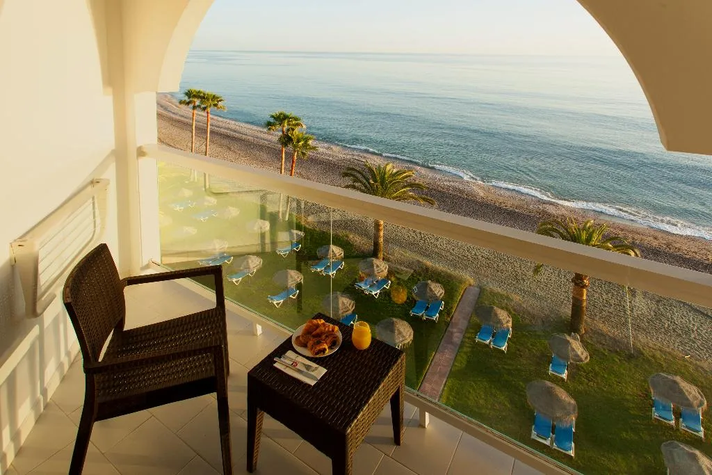 APARTMENT CAPACITY 5 Room, Ona Marinas de Nerja, Costa Del Sol