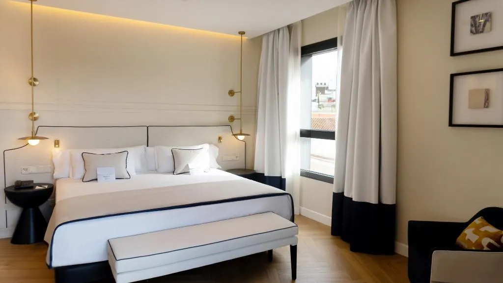 JUNIOR SUITE STANDARD Room, Sercotel Sevilla Don Luciano, Seville