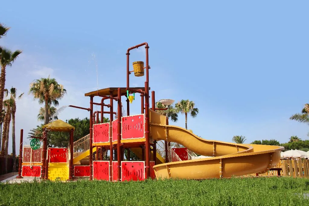 Sports and Entertainment, Iberostar Waves Málaga Playa, Costa Del Sol